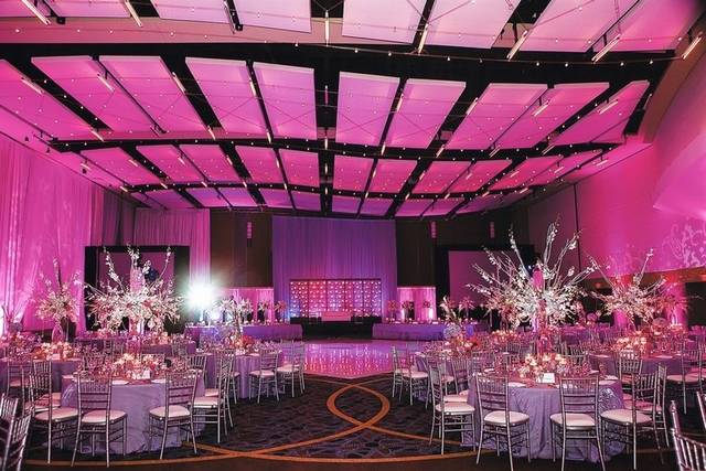 Intimate banquet setting