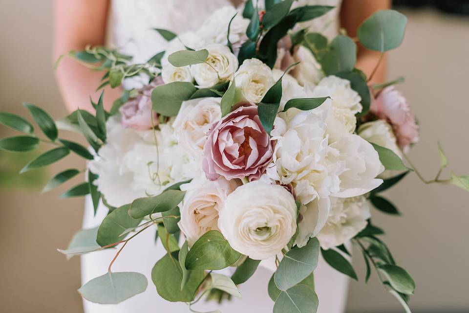 Sublime Pink & White Rose Bouquet