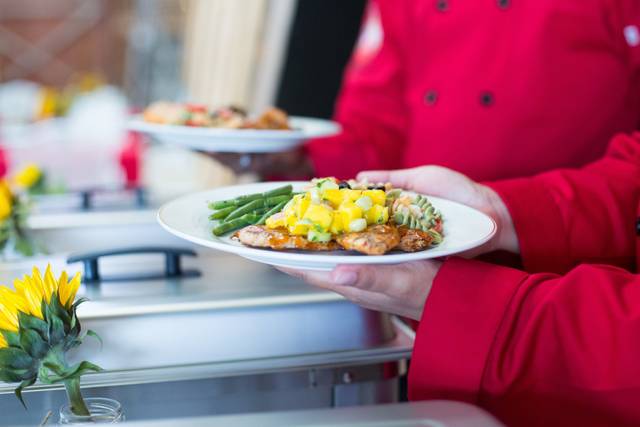 Buffet setting. Serving.