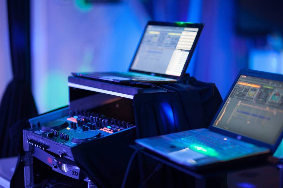 DJ Professional Set Up