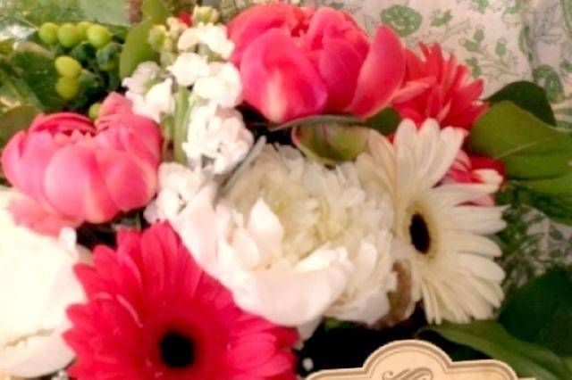 Best Buds Flowers and Gifts