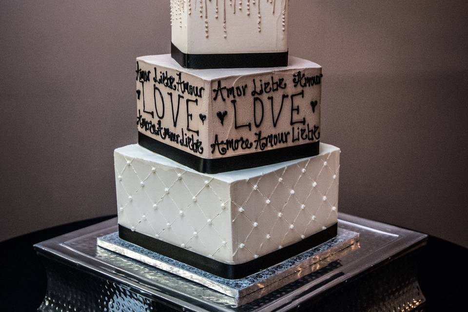Square patterned cake