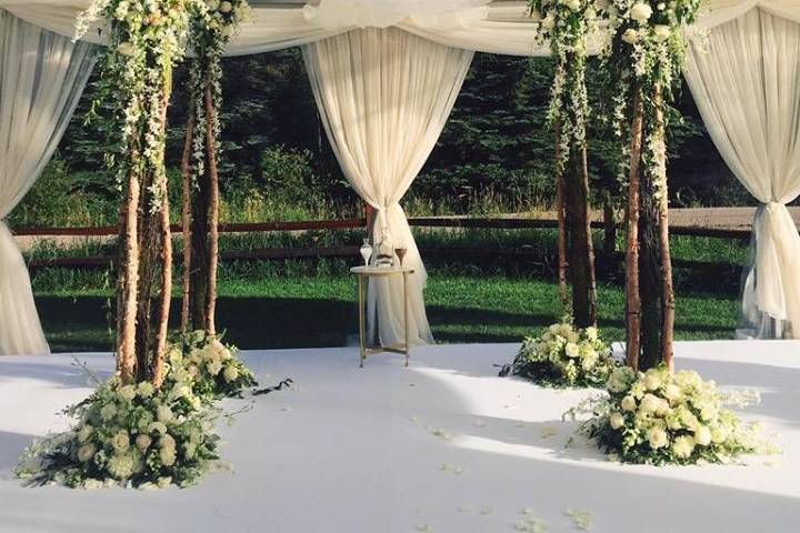 Wedding ceremony arch