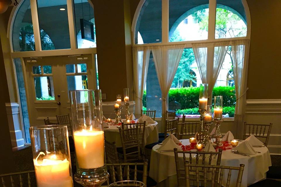 Table lantern centerpiece