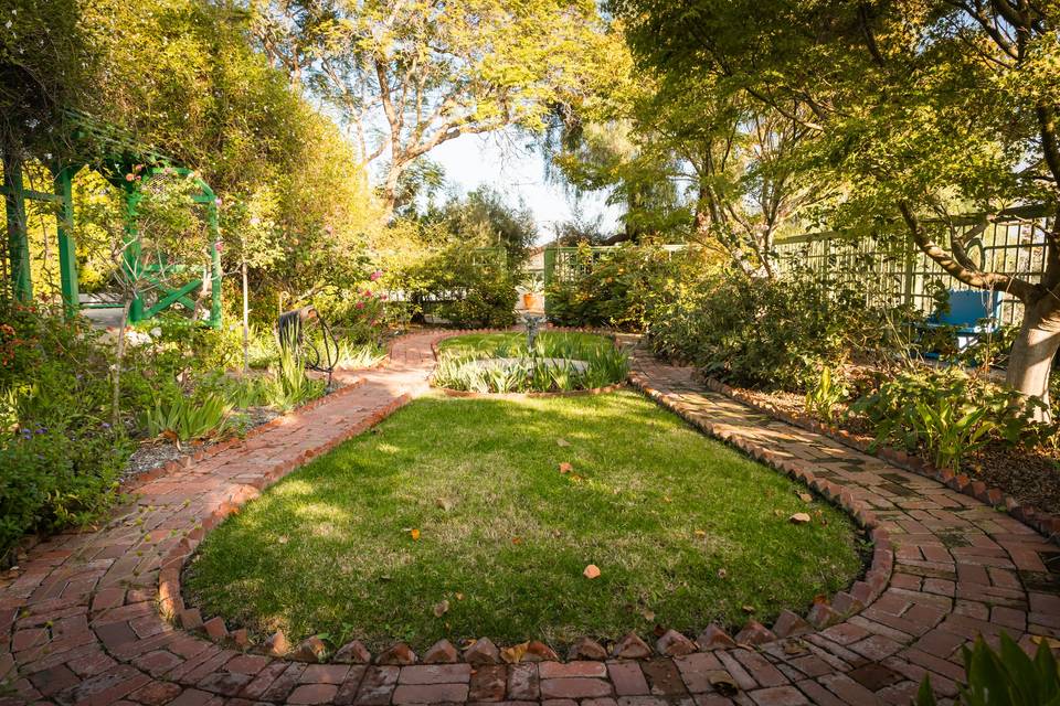 Friendly Garden