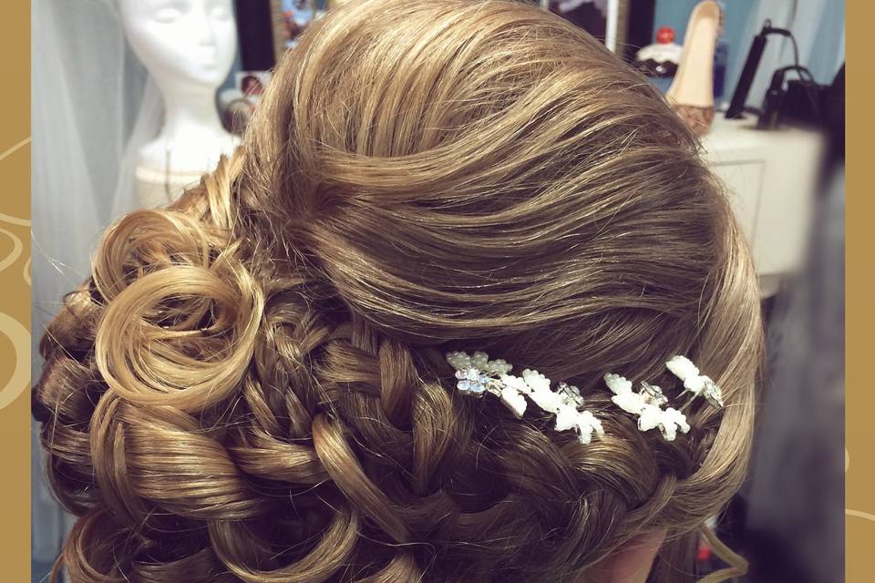 Hidden Beauty Salon & Mesi Cuts
