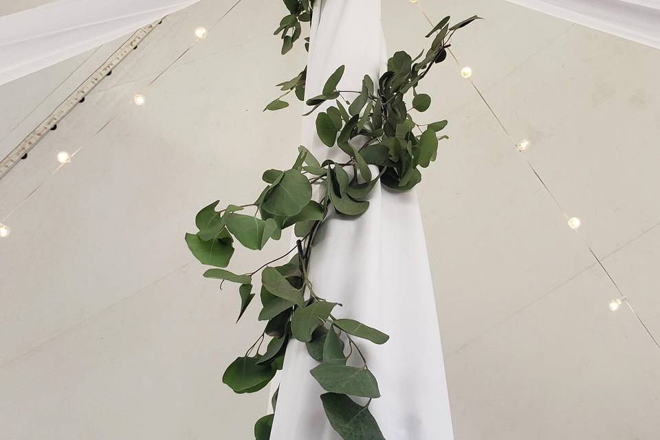 Centerpole Drape, Greenery