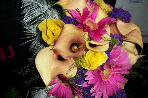 Vaseful Flowers & Gifts