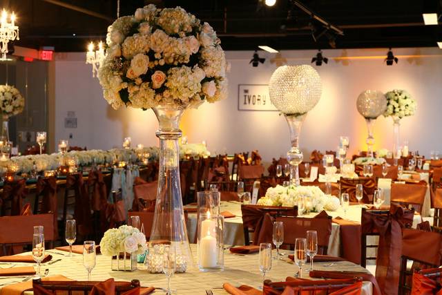 Table set-up with centerpiece