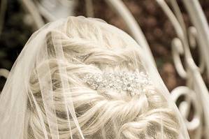 Hairdo underneath the veil