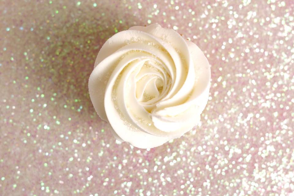 Almond- Classic Swirl