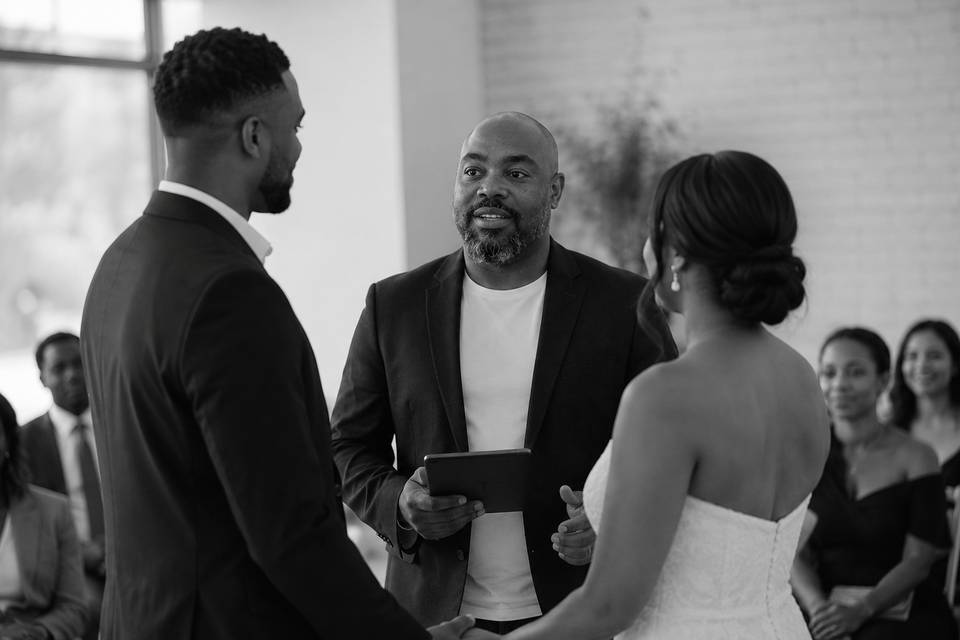 The_Marriage_Spot_WeddingPro_Officiant_2400x1600.png