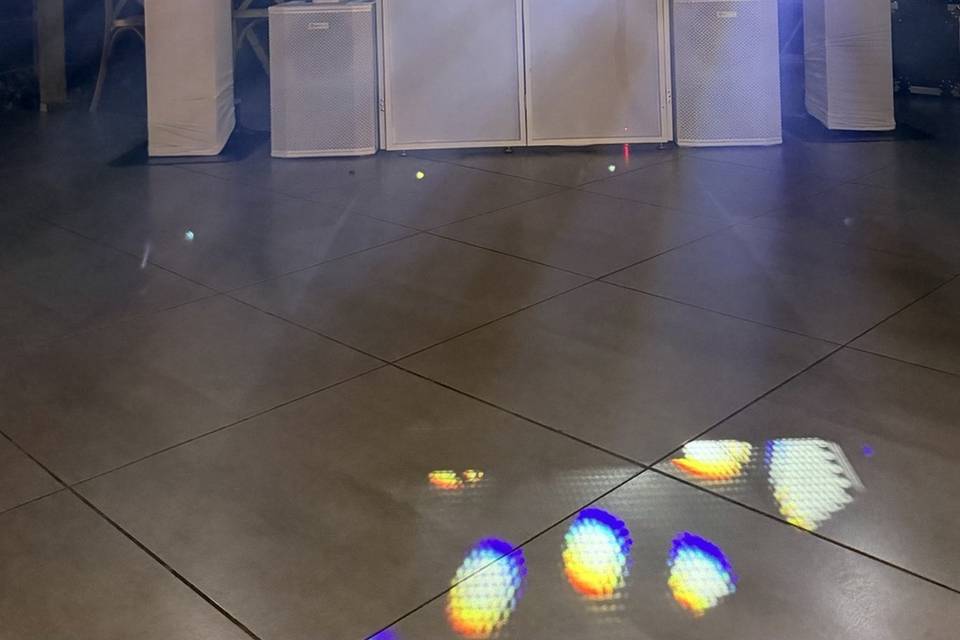 White Set Up 4 Towers