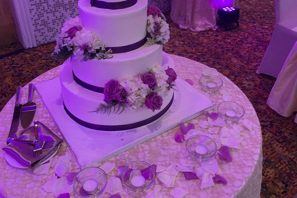 Beautiful wedding cake