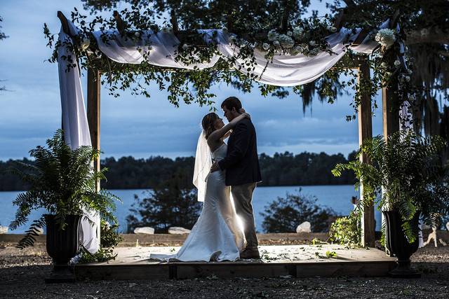 Beach Weddings in Mississippi