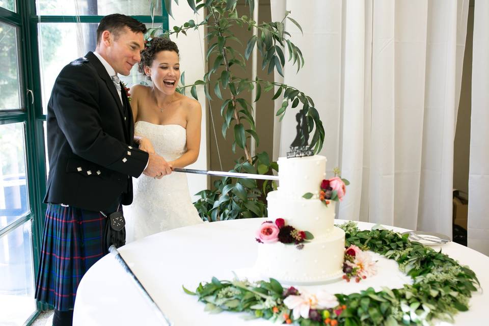 Custom Cake Cutting