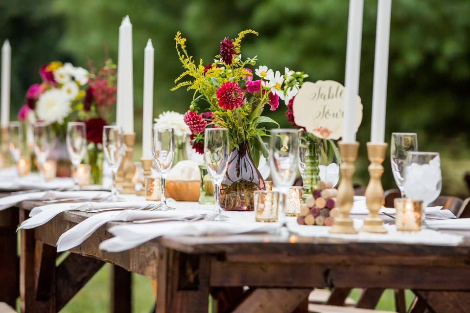 Rustic reception table and decor