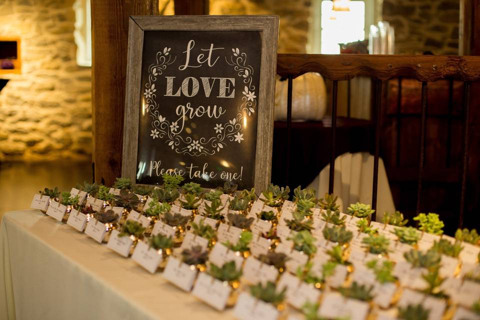 Escort card table