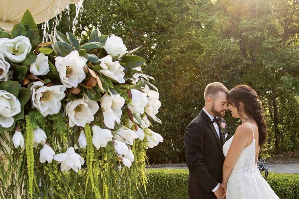 Couple by fountain