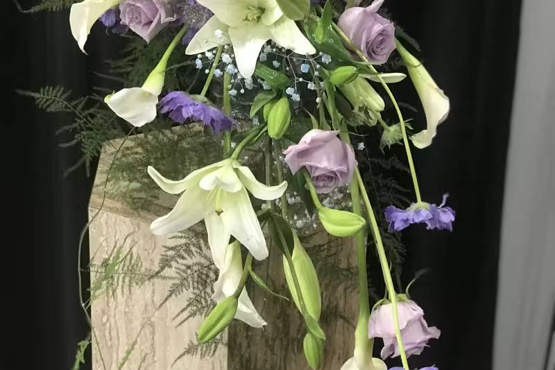 Cascading bridal bouquet