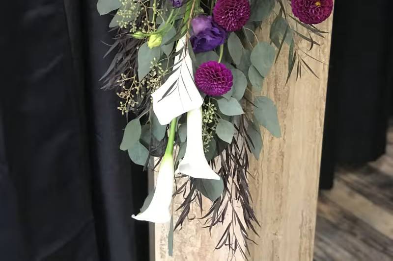 Vibrant bridal bouquet