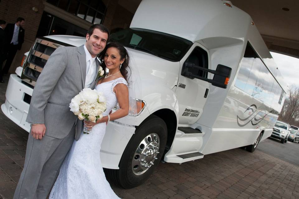 About Us  Lavdas Limousines - Warren MI