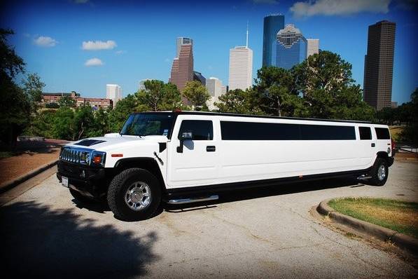 Exterior of Our H2 Hummer SUV Limousine!