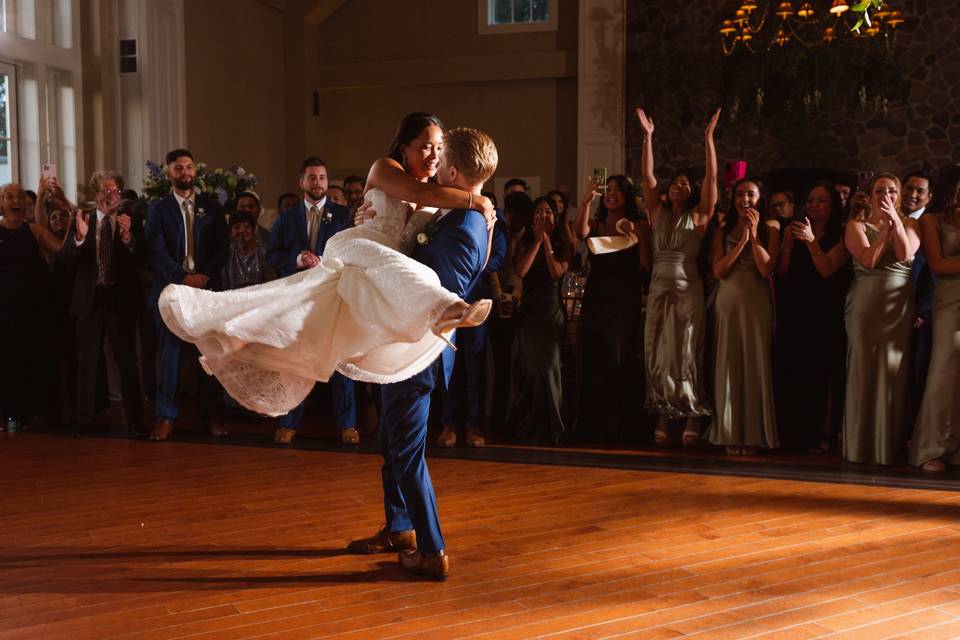 Wedding reception dance