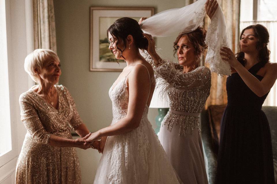 Bridal prep photo