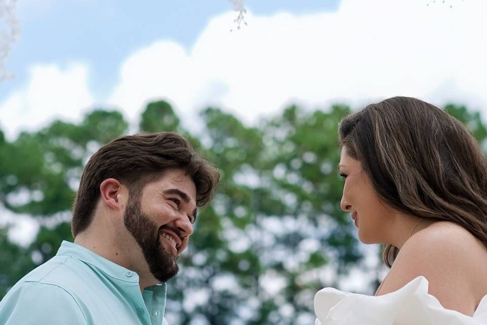 A sun-soaked engagement