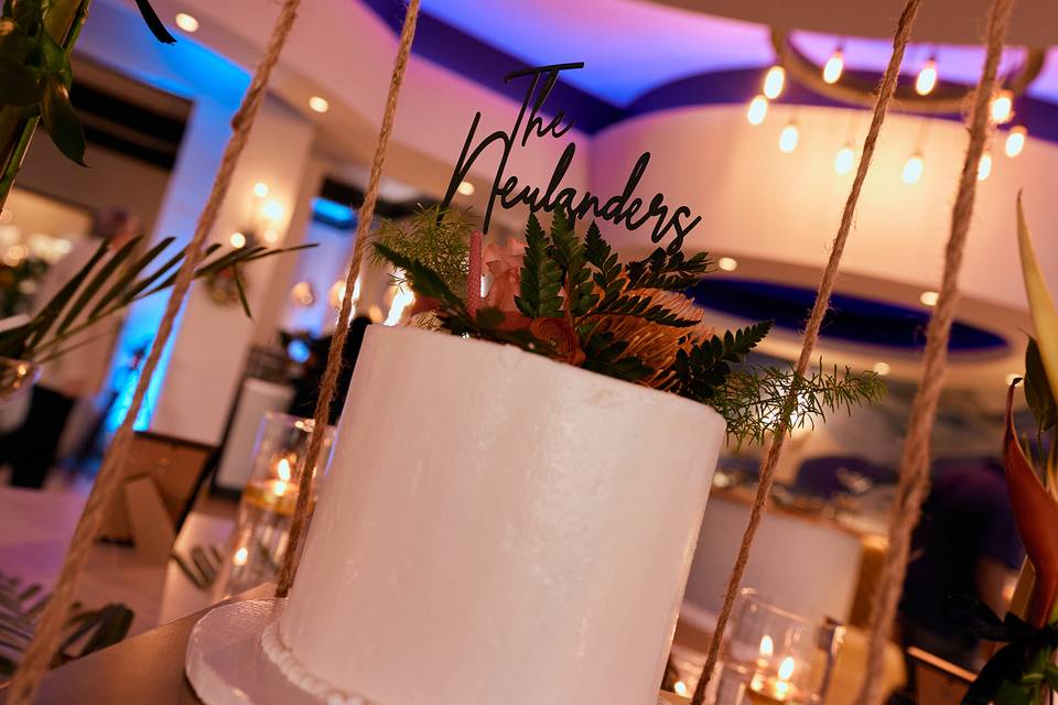 Cake Swing