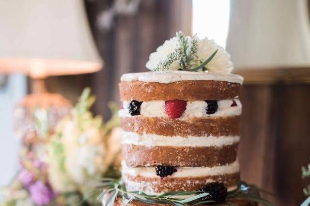 Naked cake