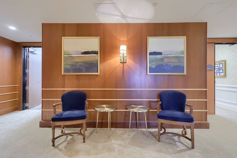 6th Floor Suites Common Area