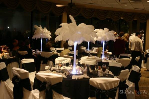 Ostrich feather centerpiece - Pink & Organge