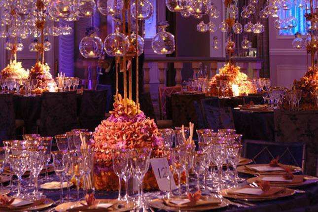 Table setting with centerpiece