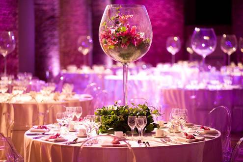 Table setting with centerpiece