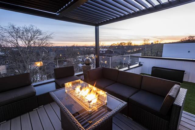 Custom deck w Pergola, firepit