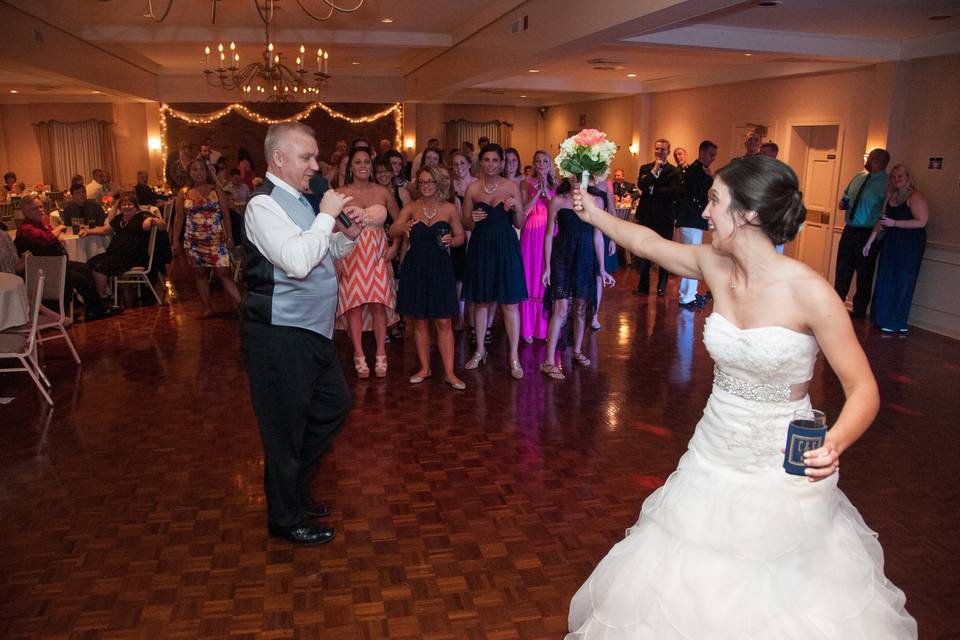 Bouquet toss