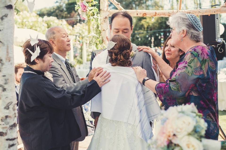 Blessing for Mindy & Taka's wedding at Garden Valley Farm in Petaluma. So gorgeous. Photos by Anne-Claire Brun.