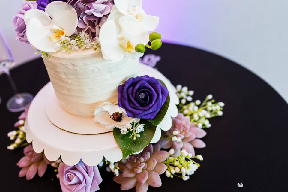 Florals on cake