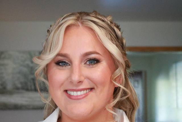Bridal soft glam makeuphttps:/