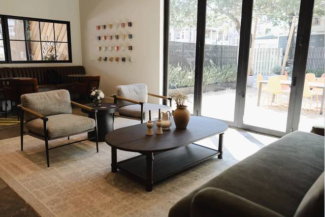 Lounge / Cocktail Area