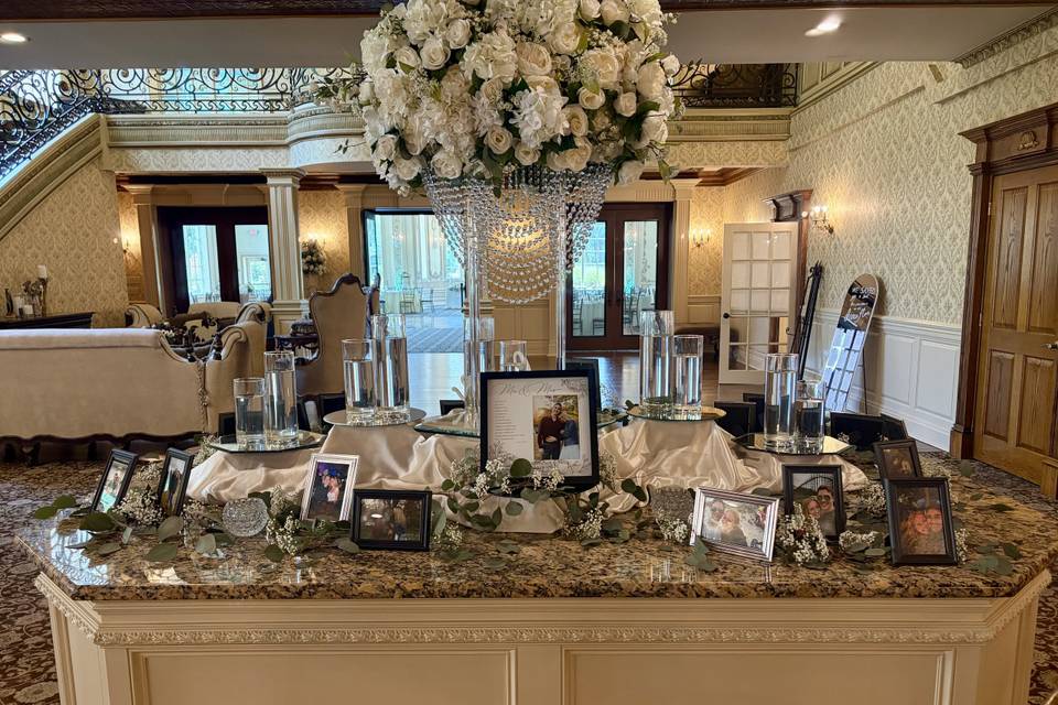 Entrance table