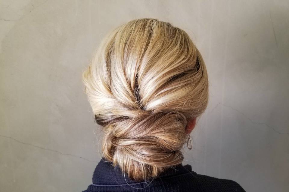 Sacramento Bridal Hair stylist