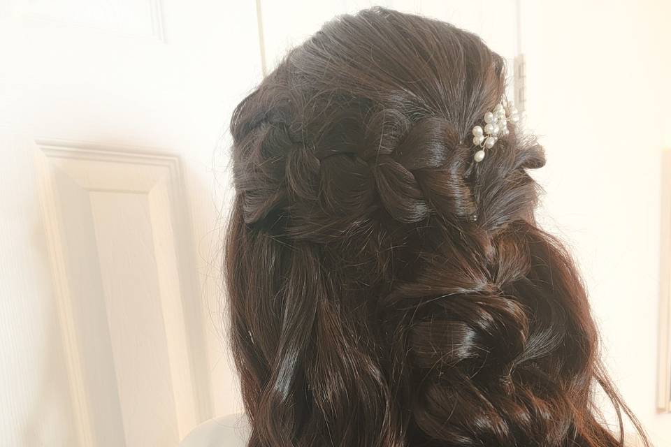 Sacramento Bridal Hair stylist