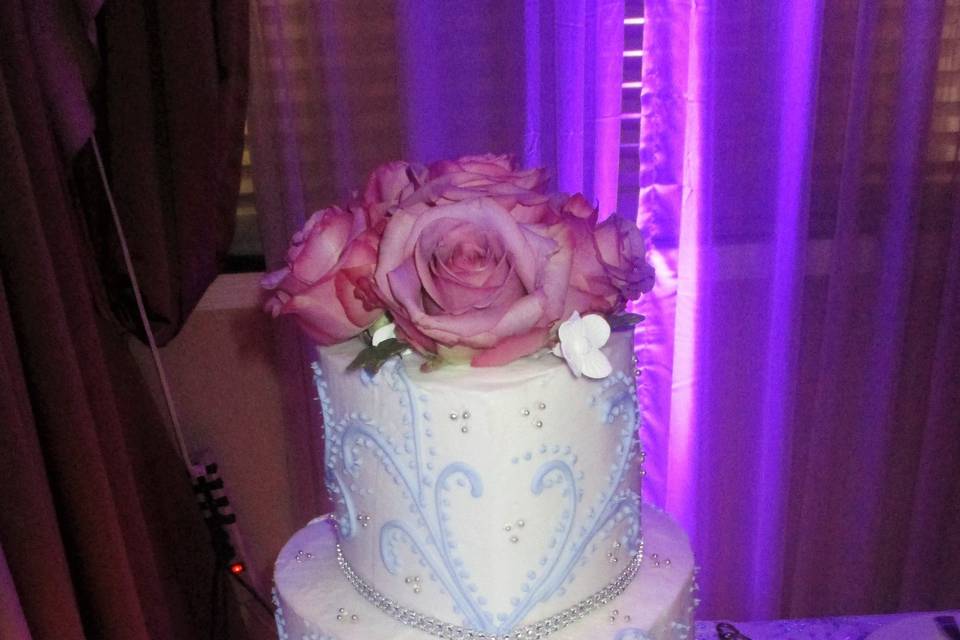 Lovely cake with flowers