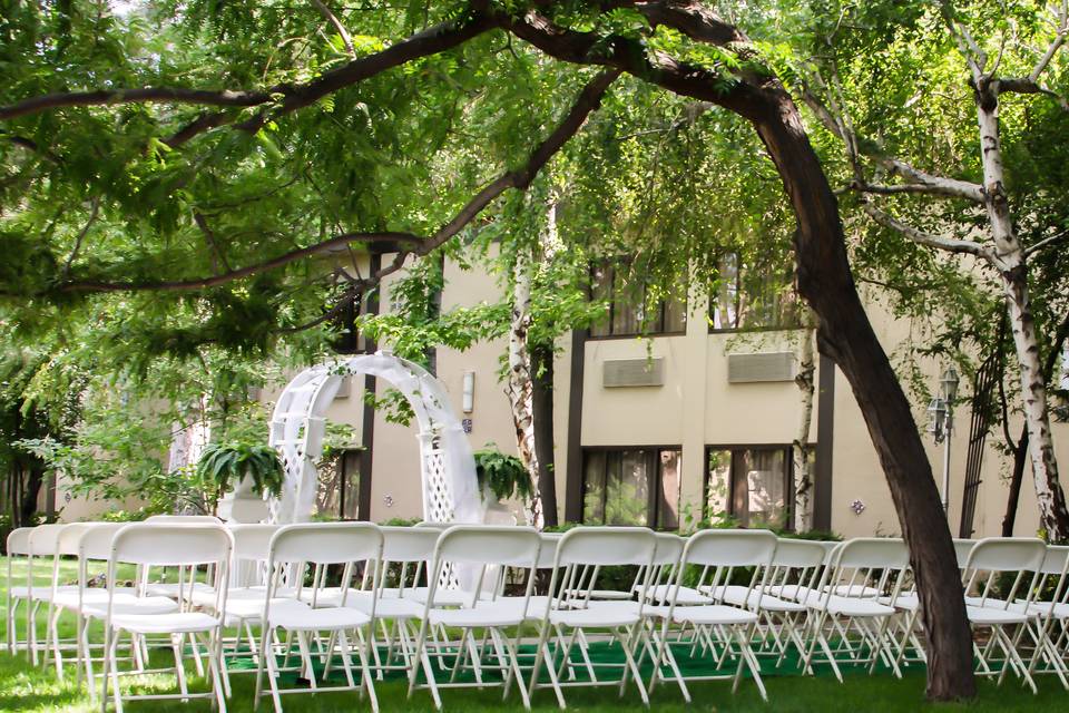 Newlyweds' table