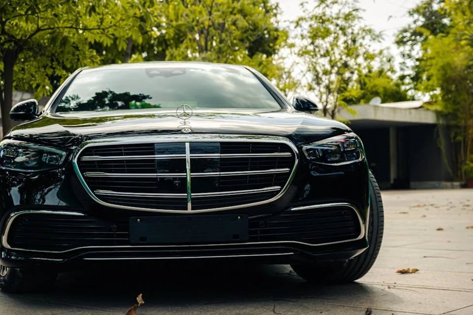Business sedan