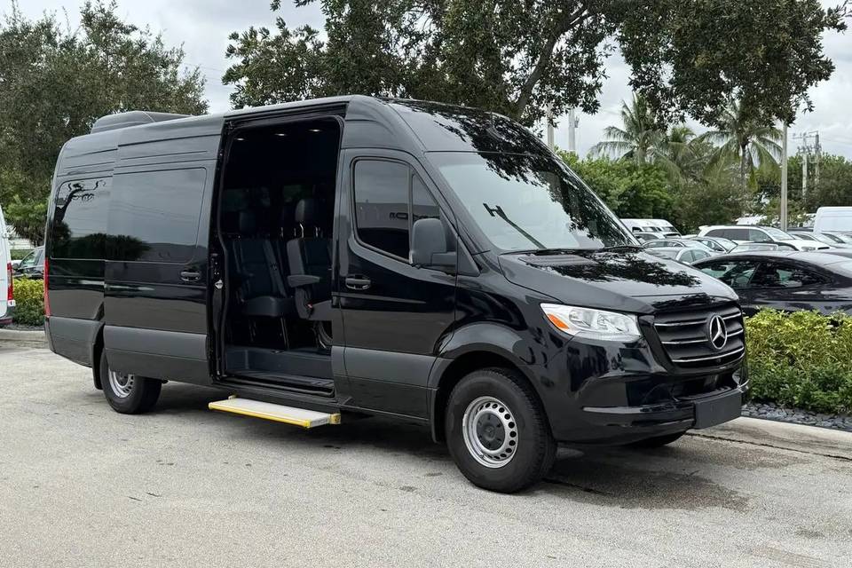 Mercedes Sprinter 14 seats