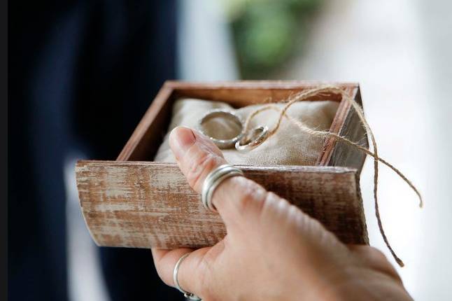 Wedding ring, art of ceremony
